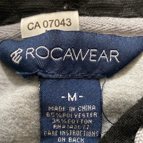 Black and grey rocawear zip up. Great condition. Used one time. Size M - Picture 4 of 5